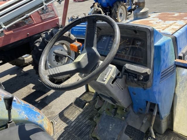 Tractor — Auction (lot 8462-2098)
