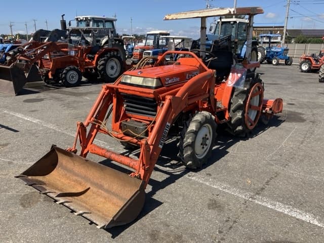 Tractor — Auction (lot 8462-2099)