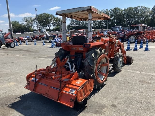 Tractor — Auction (lot 8462-2099)