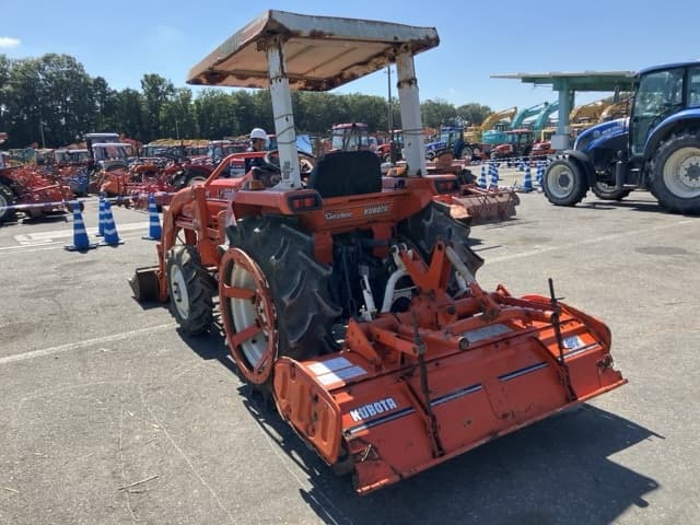 Tractor — Auction (lot 8462-2099)