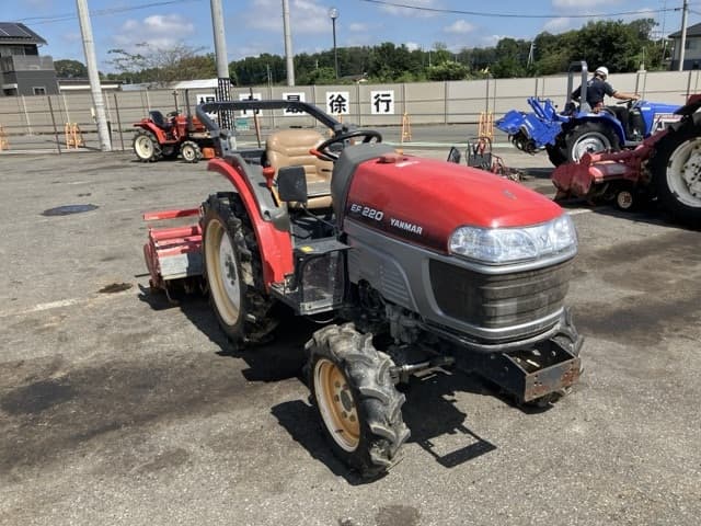 Tractor — Auction (lot 8462-2104)