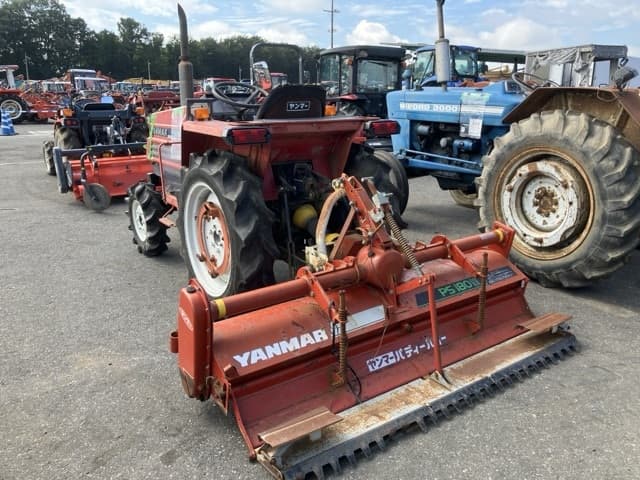 Tractor — Auction (lot 8462-2105)