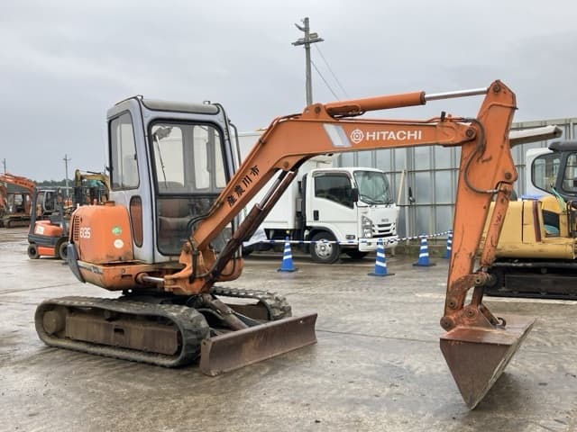 MINI EXCAVATOR — Auction (lot 8462-211)