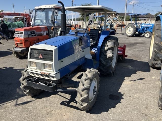 Tractor — Auction (lot 8462-2116)