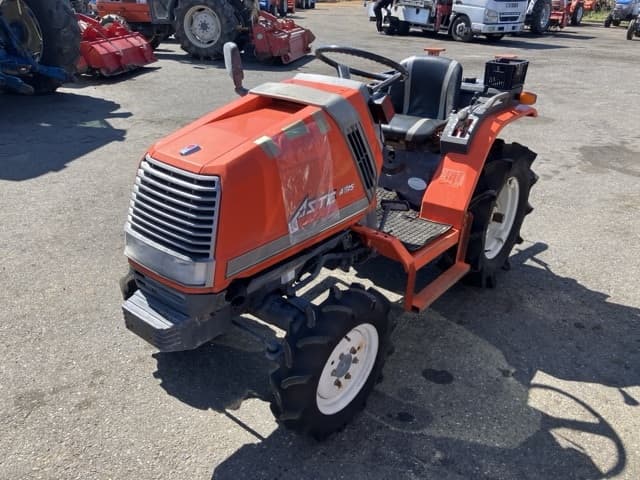 Tractor — Auction (lot 8462-2117)
