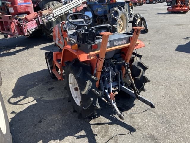 Tractor — Auction (lot 8462-2117)