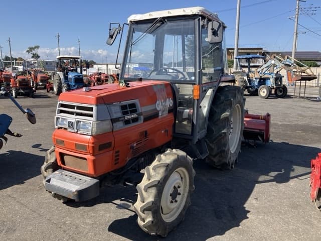 Tractor — Auction (lot 8462-2118)