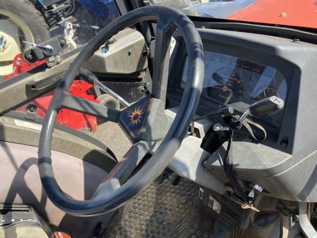 Tractor — Auction (lot 8462-2118)