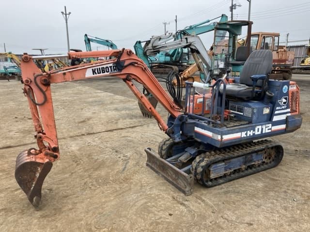 MINI EXCAVATOR — Auction (lot 8462-213)
