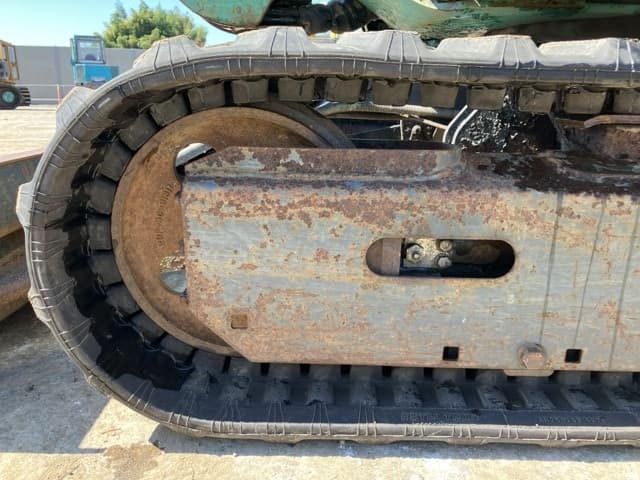 MINI EXCAVATOR — Auction (lot 8462-215)