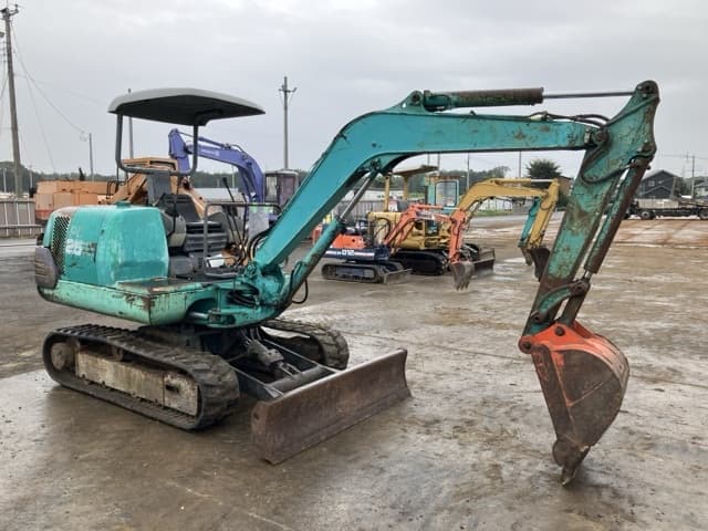 MINI EXCAVATOR — Auction (lot 8462-217)