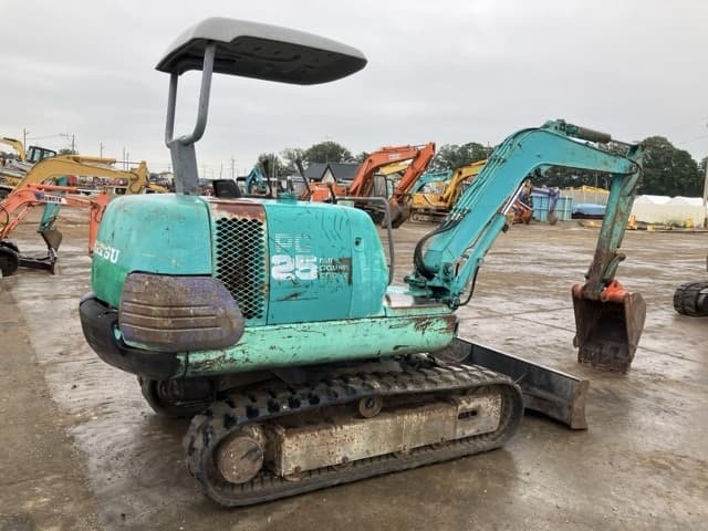MINI EXCAVATOR — Auction (lot 8462-217)