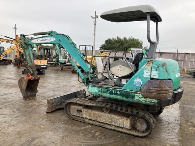 MINI EXCAVATOR — Auction (lot 8462-217)
