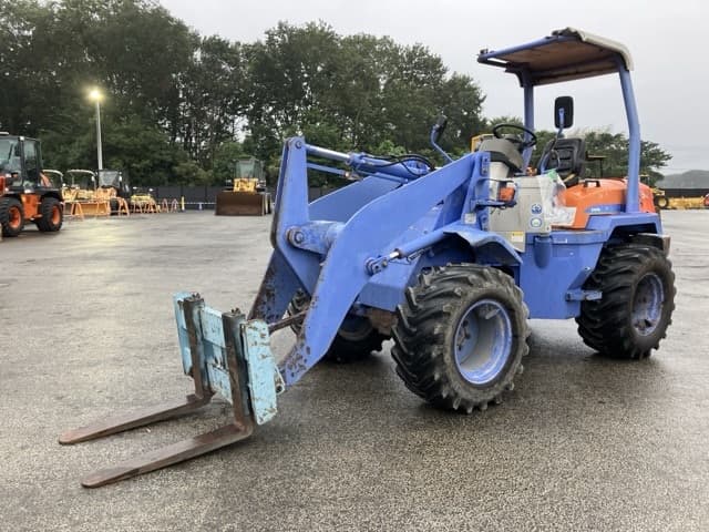 MINI WHEEL LOADER — Auction (lot 8462-218)