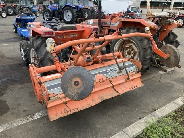 Tractor — Auction (lot 8462-2181)