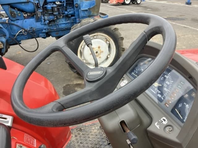 Tractor — Auction (lot 8462-2182)