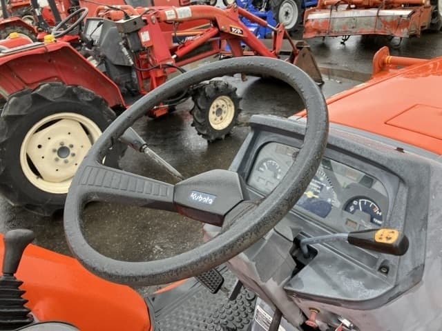 Tractor — Auction (lot 8462-2197)