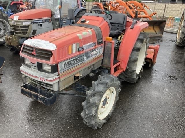 Tractor — Auction (lot 8462-2198)