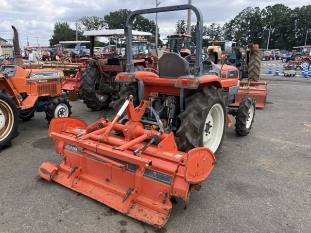 Tractor — Auction (lot 8462-2200)