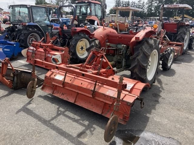 Tractor — Auction (lot 8462-2203)
