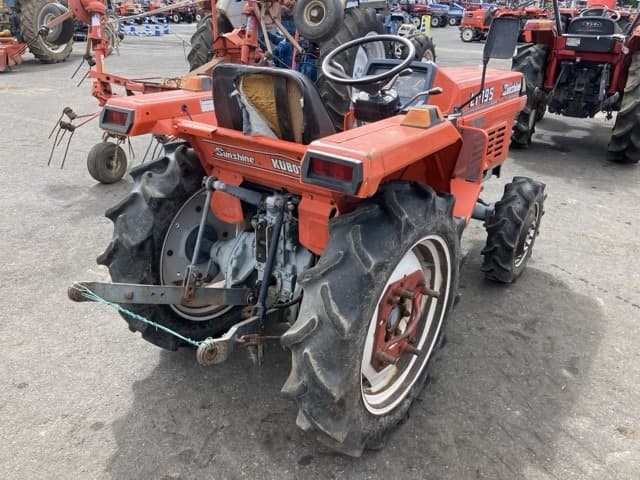 Tractor — Auction (lot 8462-2207)