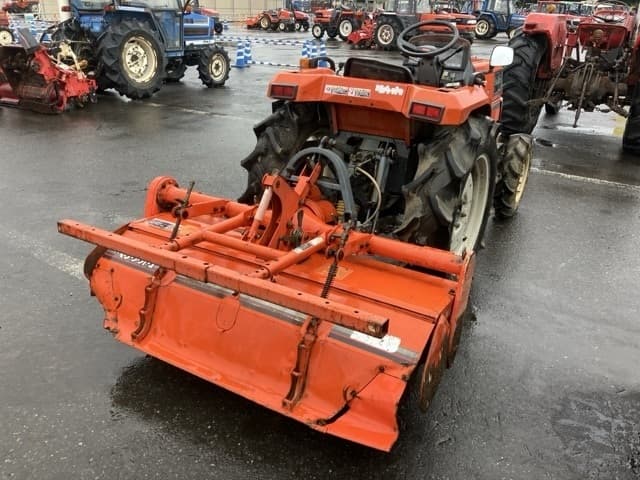 Tractor — Auction (lot 8462-2208)