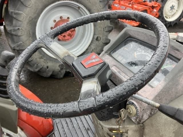 Tractor — Auction (lot 8462-2210)