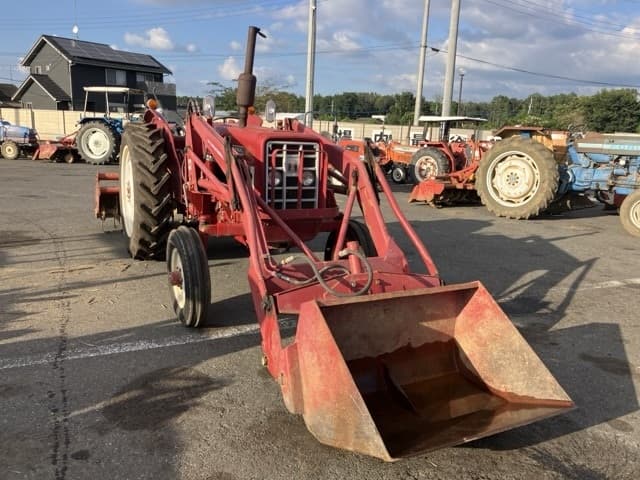 Tractor — Auction (lot 8462-2225)
