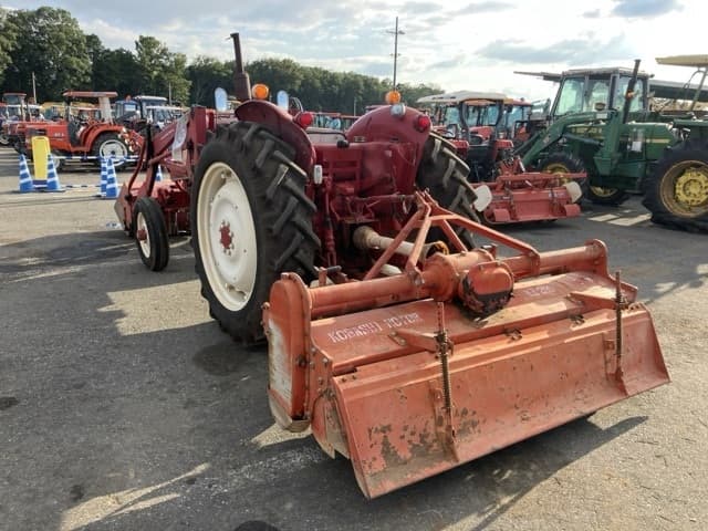 Tractor — Auction (lot 8462-2225)