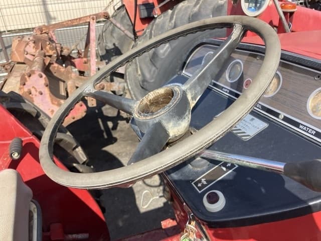 Tractor — Auction (lot 8462-2225)