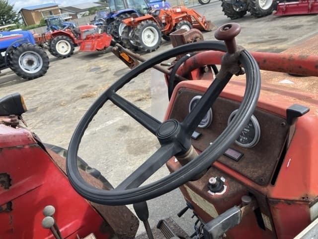 Tractor — Auction (lot 8462-2228)