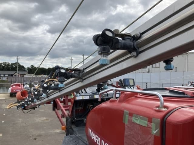 HIGH CLEARANCE BOOM SPRAYER — Auction (lot 8462-2235)
