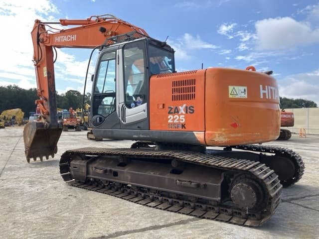 EXCAVATOR — Auction (lot 8462-227)