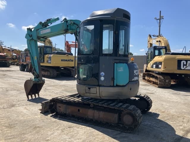 MINI EXCAVATOR — Auction (lot 8462-233)