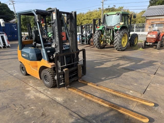 Forklift — Auction (lot 8462-24004)