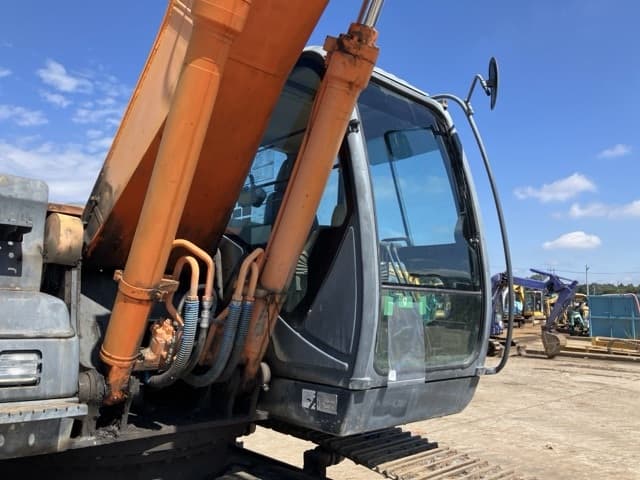 EXCAVATOR — Auction (lot 8462-247)
