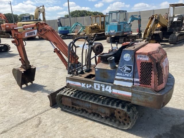 MINI EXCAVATOR — Auction (lot 8462-250)