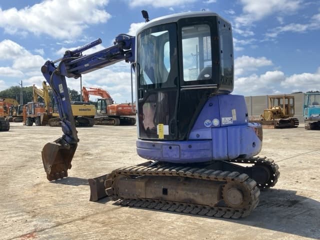 MINI EXCAVATOR — Auction (lot 8462-252)