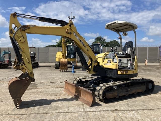 MINI EXCAVATOR — Auction (lot 8462-253)
