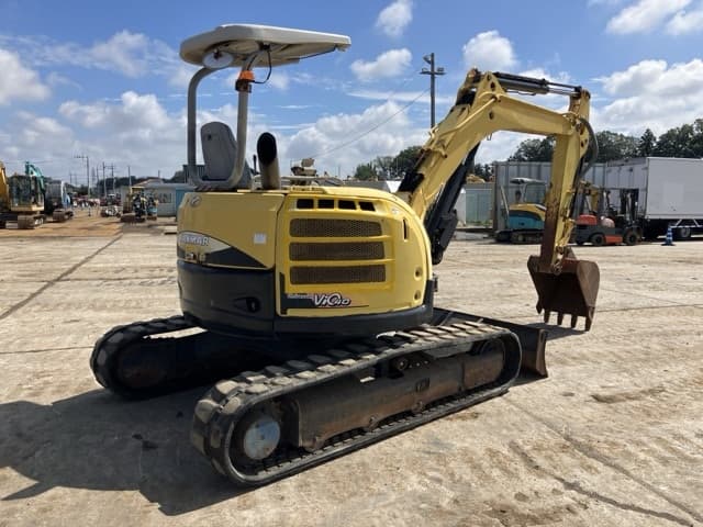 MINI EXCAVATOR — Auction (lot 8462-253)