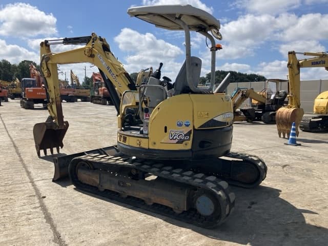 MINI EXCAVATOR — Auction (lot 8462-253)