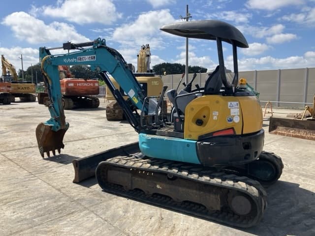 MINI EXCAVATOR — Auction (lot 8462-254)