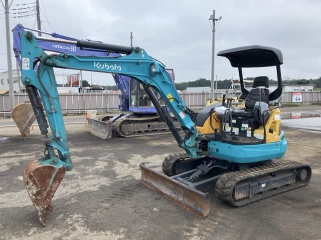 MINI EXCAVATOR — Auction (lot 8462-255)
