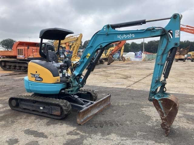 MINI EXCAVATOR — Auction (lot 8462-255)