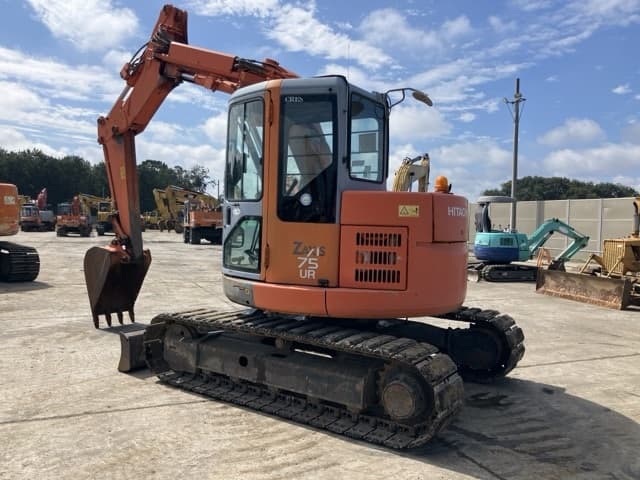 EXCAVATOR — Auction (lot 8462-256)