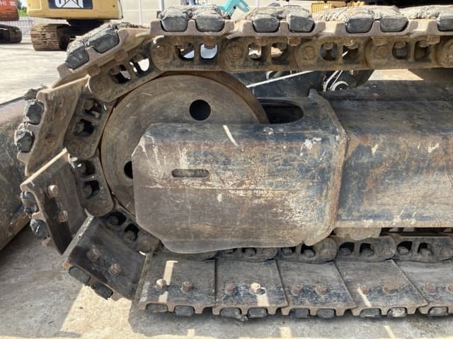 EXCAVATOR — Auction (lot 8462-256)