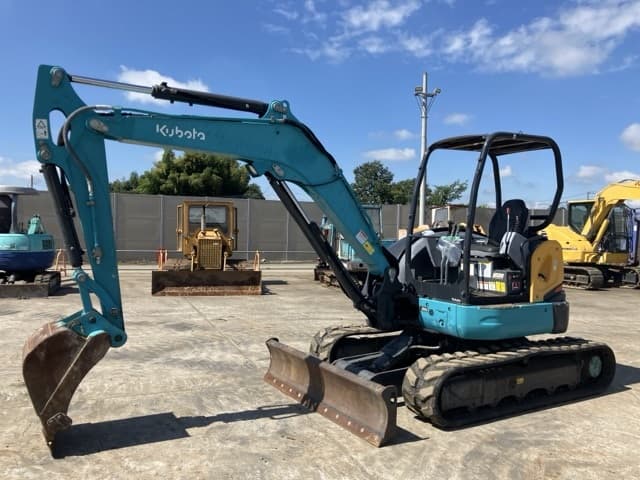 MINI EXCAVATOR — Auction (lot 8462-260)