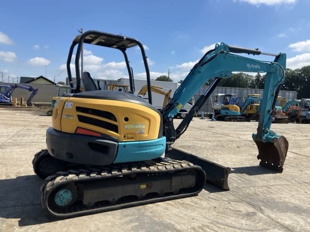 MINI EXCAVATOR — Auction (lot 8462-260)