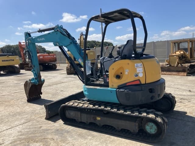 MINI EXCAVATOR — Auction (lot 8462-260)
