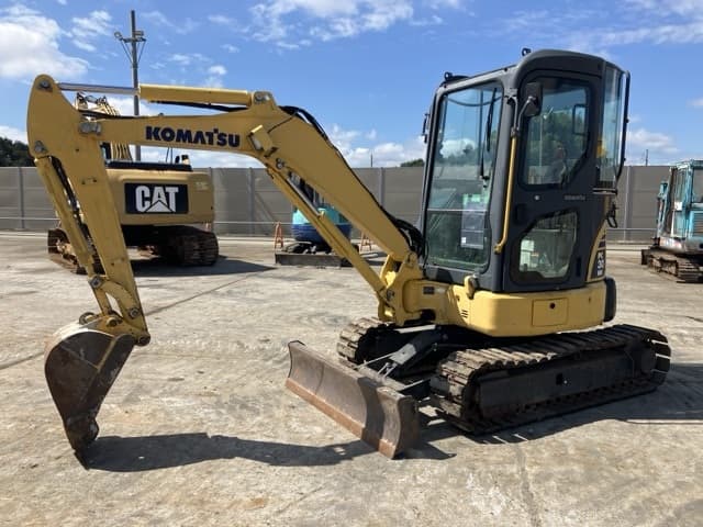 MINI EXCAVATOR — Auction (lot 8462-261)